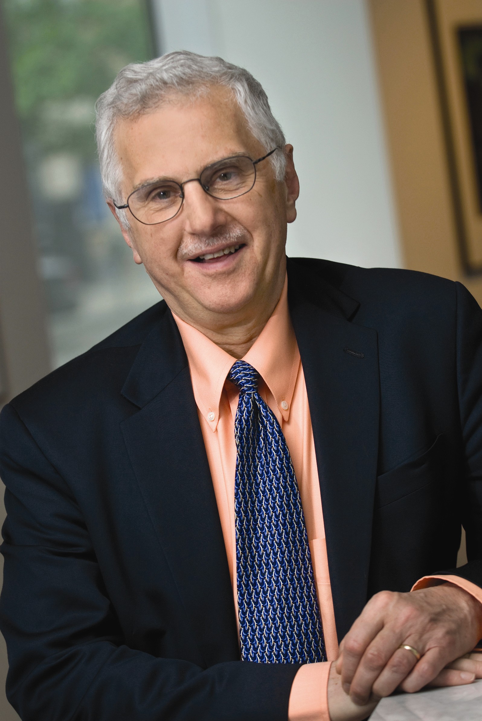 Photo of Bruce Alberts, 2010 Vannevar Bush Award recipient.